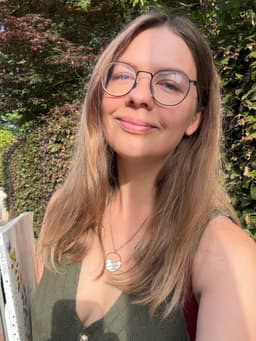 A profile image of llsbet